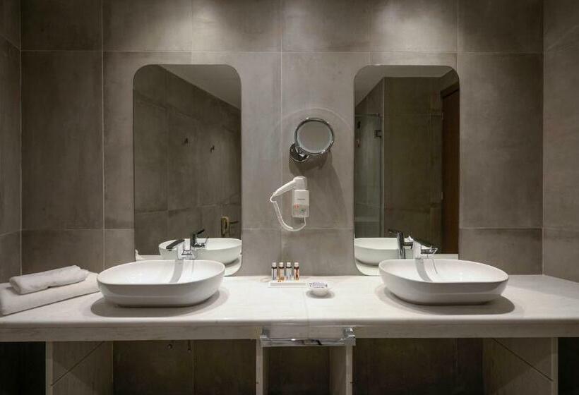 이그제큐티브 스위트, Wyndham Athens Residence