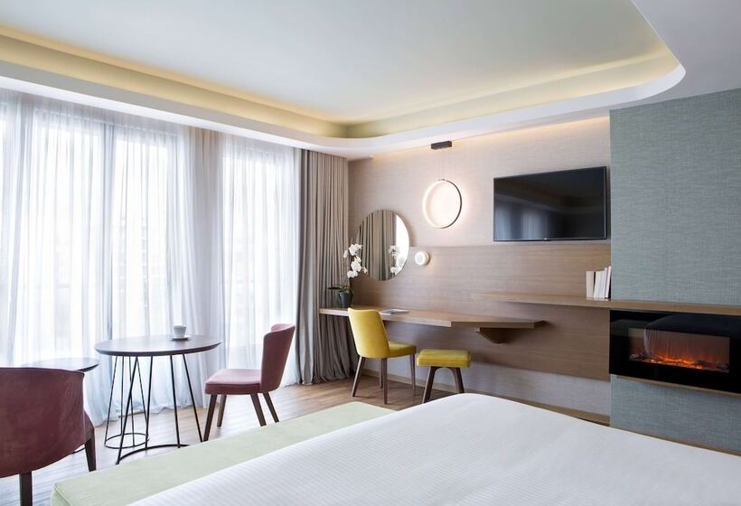 이그제큐티브 스위트, Wyndham Athens Residence