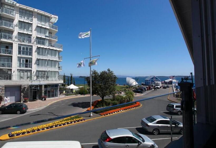 디럭스 스위트, Sidney Waterfront Inn & Suites