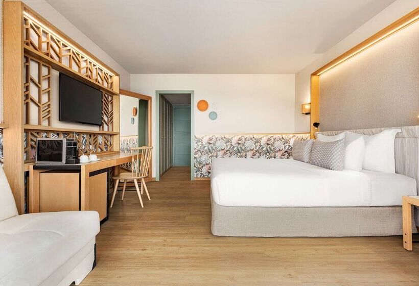 سوییت جونیور با چشم‌انداز دریا, Mirabello Bay Luxury Resort