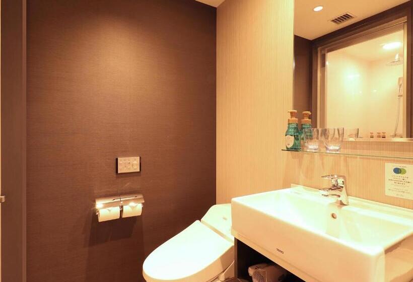 חדר אקונומי, The Square Hotel Yokohama Minatomirai