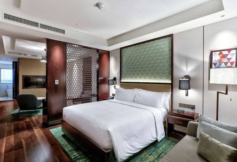 سوییت با چشم‌انداز دریا, Hilton Da Nang