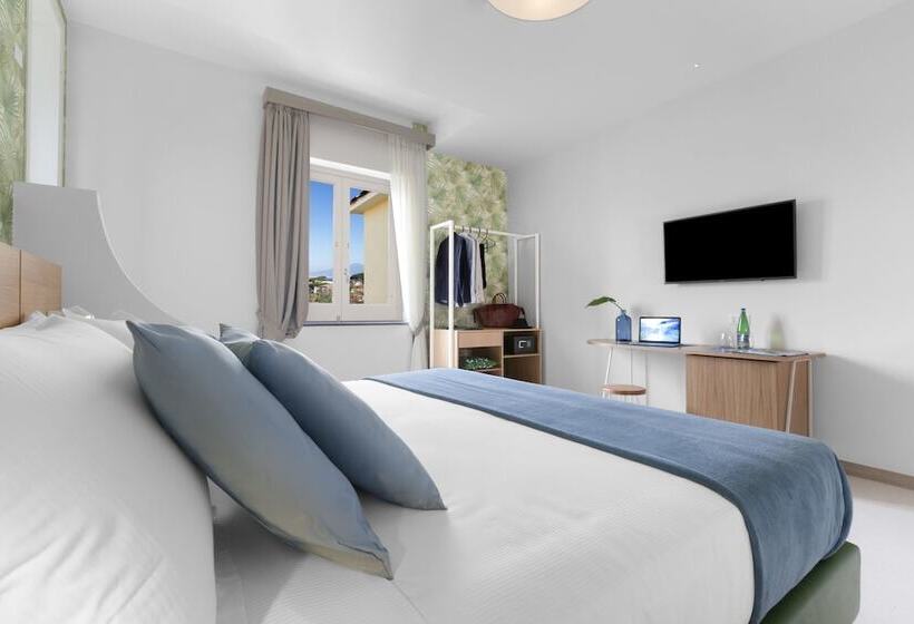 Номер Deluxe Вид на Море, Unconventional Sorrento Coast