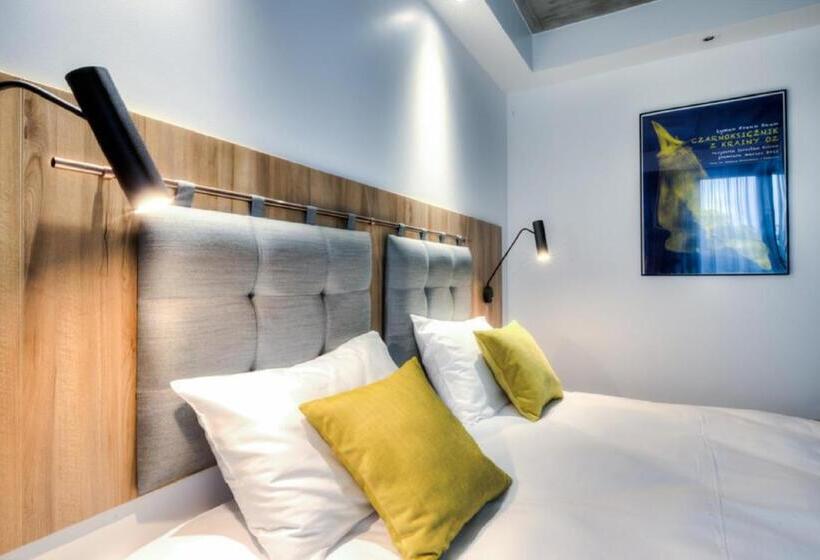 Family Suite, Lwowska 1