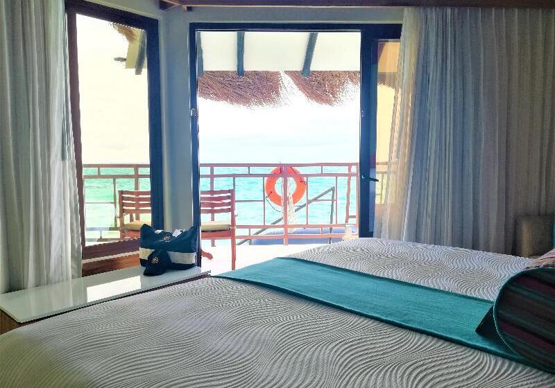 Bangalô Standard, Palafitos Overwater Bungalows Catamarán, Cenote & More Inclusive