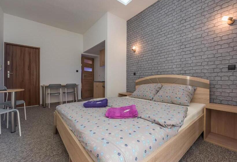 חדר סטנדרט, Hostel 70s And Queen Apartments