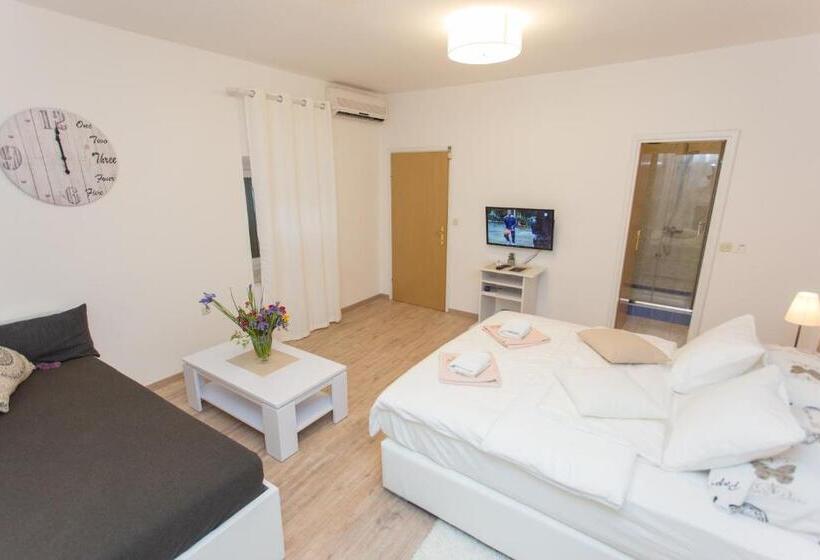 Студия Deluxe, Apartments Villa Sol