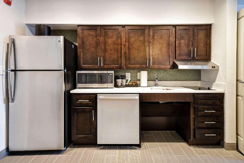 Люкс Кровать Кинг, Homewood Suites By Hilton Novi Detroit