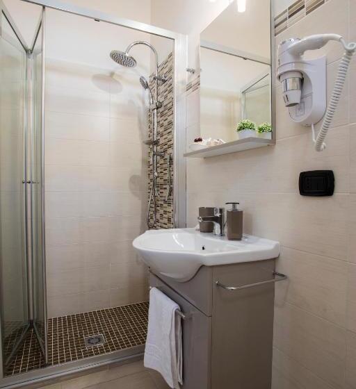 Трехместный Номер Стандарт с Балконом, B&b Cinisi Mare E Monti