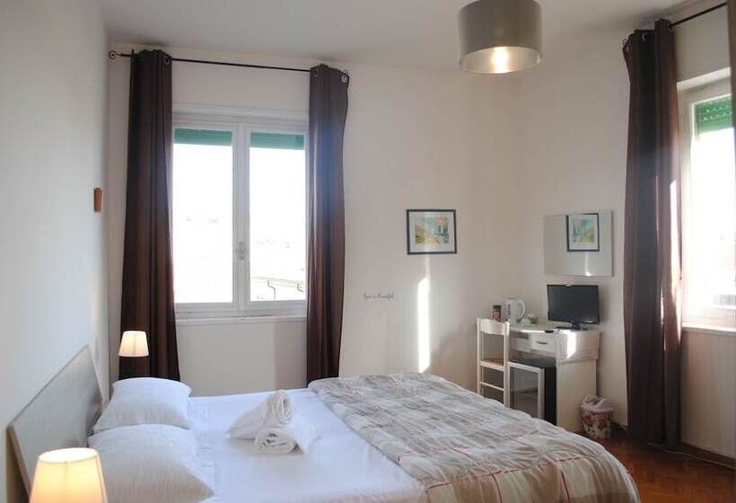 اتاق استاندارد با سرویس بهداشتی مشترک, Dreaming Verona Rooms