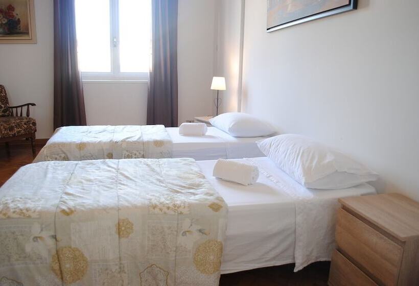 اتاق استاندارد با سرویس بهداشتی مشترک, Dreaming Verona Rooms