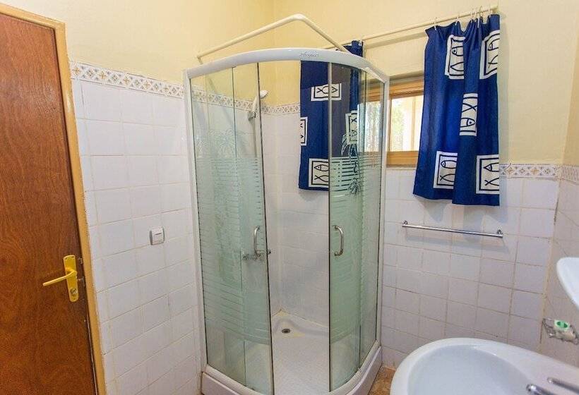 اتاق لوکس, Iris Guesthouse
