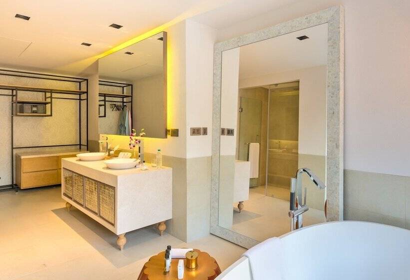 سوییت با استخر, Azaya Beach Resort