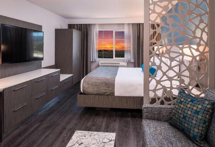 Люкс Адаптированный для Инвалидов, Best Western Plus Temecula Wine Country Hotel & Suites