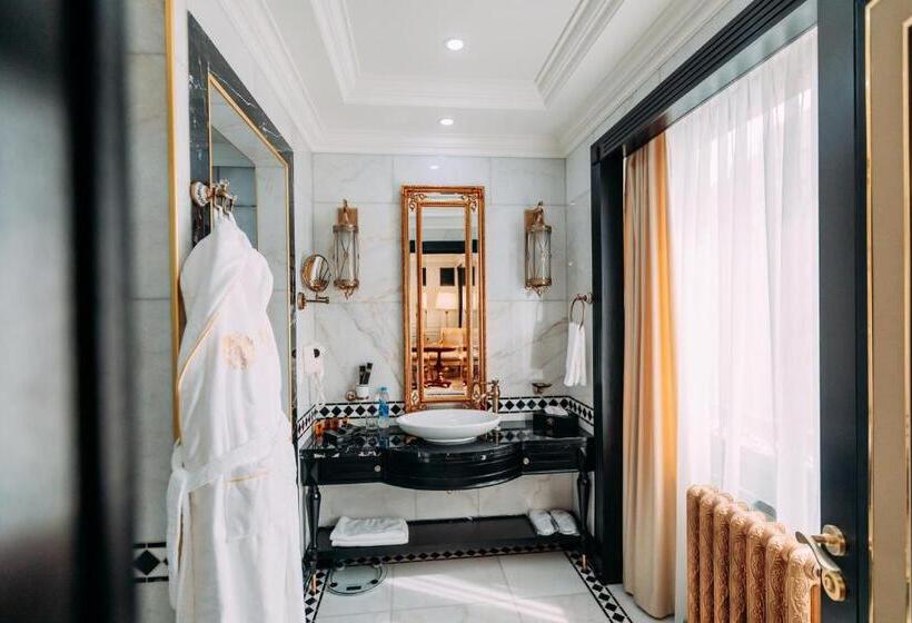 سوئیت پریمیوم, Golden Palace Hotel Yerevan