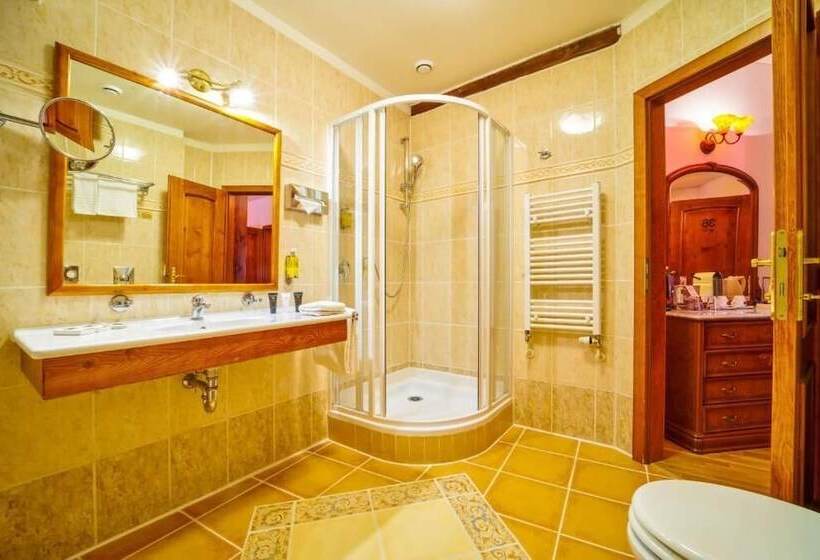 اتاق استاندارد سه نفره, Josephine Old Town Square Hotel   Czech Leading Hotels