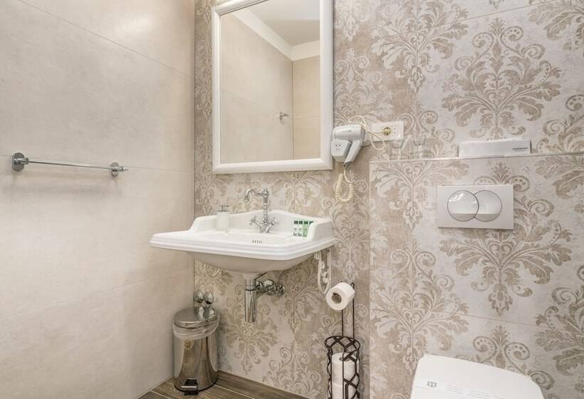 디럭스 룸, Plaza Marchi Old Town   Mag Quaint & Elegant Boutique Hotels