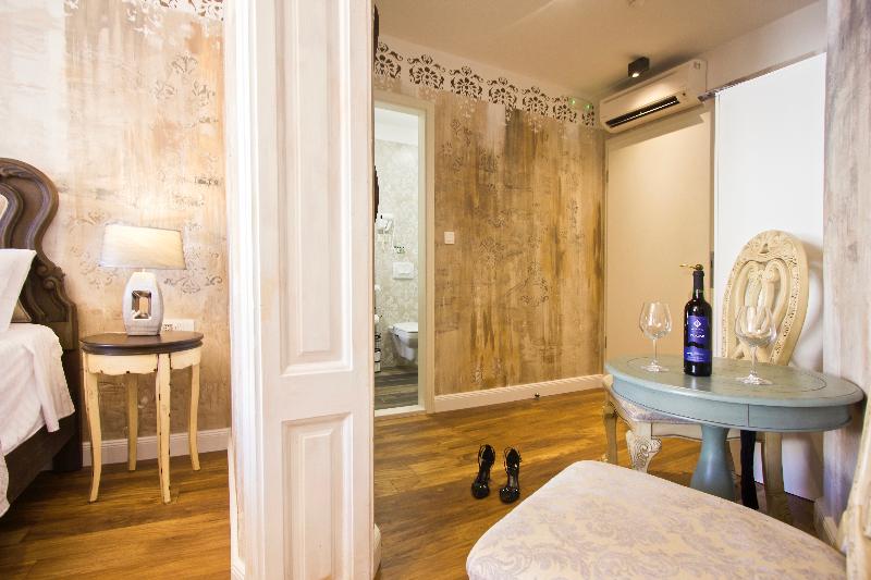 디럭스 룸, Plaza Marchi Old Town   Mag Quaint & Elegant Boutique Hotels