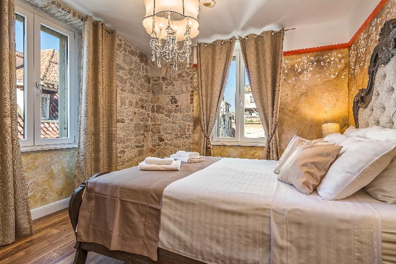 디럭스 룸, Plaza Marchi Old Town   Mag Quaint & Elegant Boutique Hotels