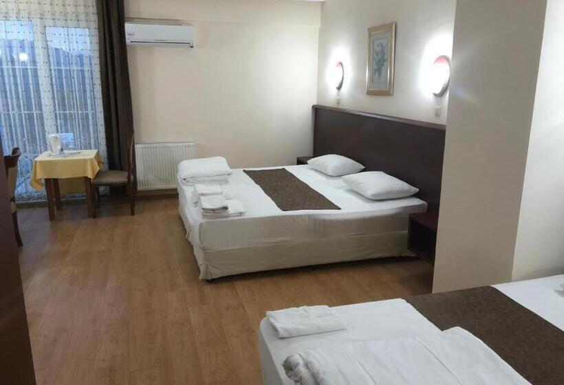 اتاق استاندارد چهار تخته, Zarha Mountain Resort