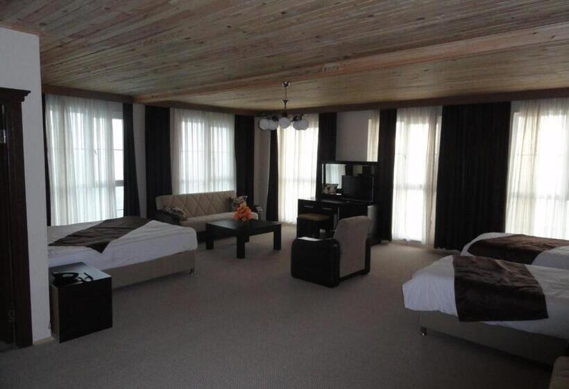 سوییت خانوادگی, Zarha Mountain Resort