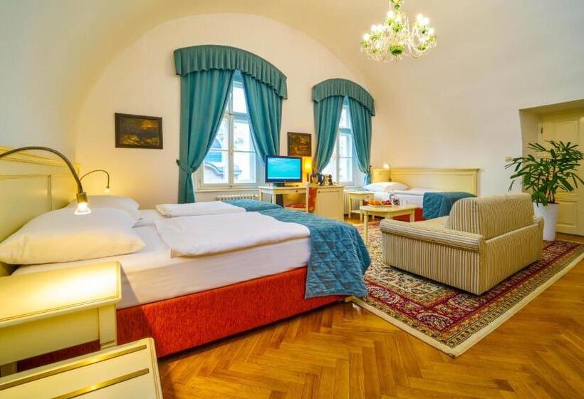 اتاق استاندارد چهار تخته, Josephine Old Town Square Hotel   Czech Leading Hotels