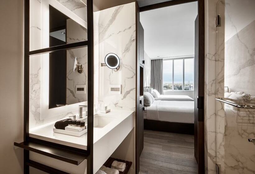Quarto deluxe, The Hotel & Athletic Club At Midtown