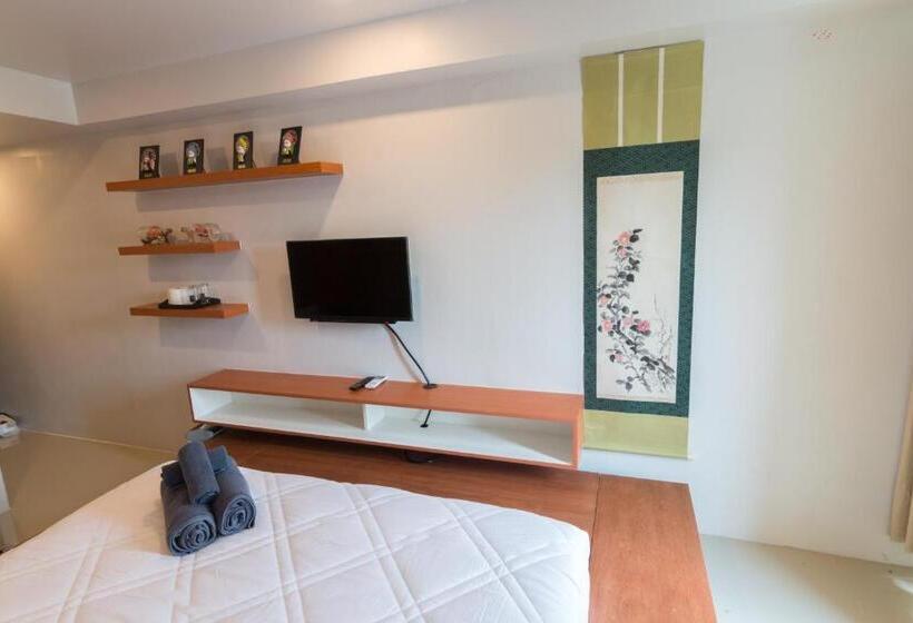 带大床的豪华间, 2 Feel Bed Station