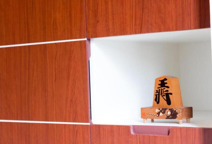 标准间, 2 Feel Bed Station