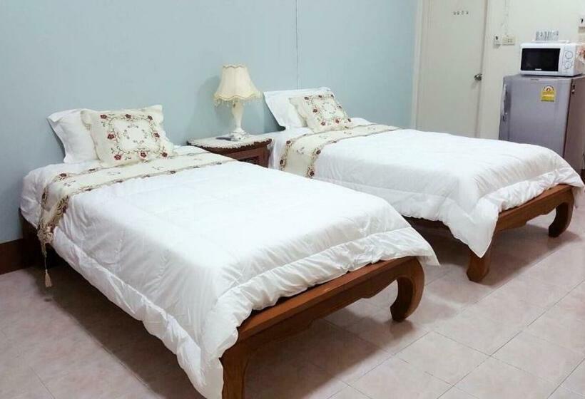 스탠다드 룸, Chanathinat Place