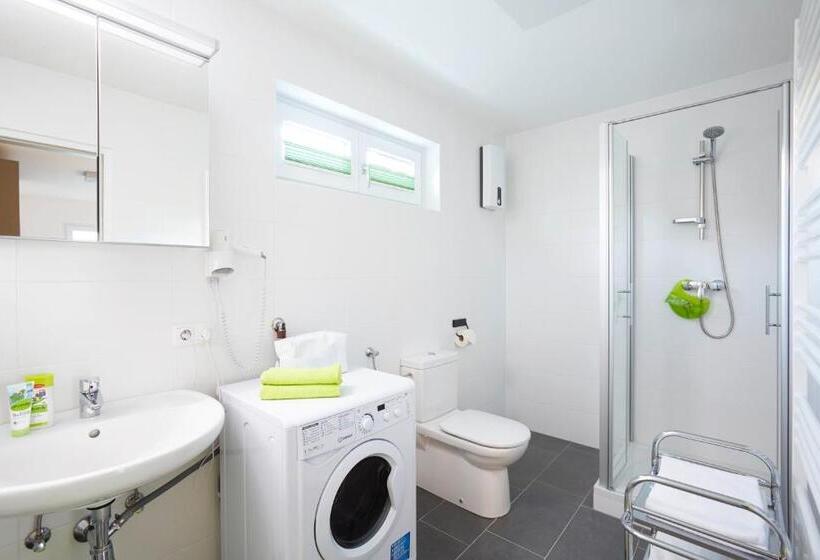 Номер Стандарт Трехместный, Good Rooms Gmbh Bad Ischl