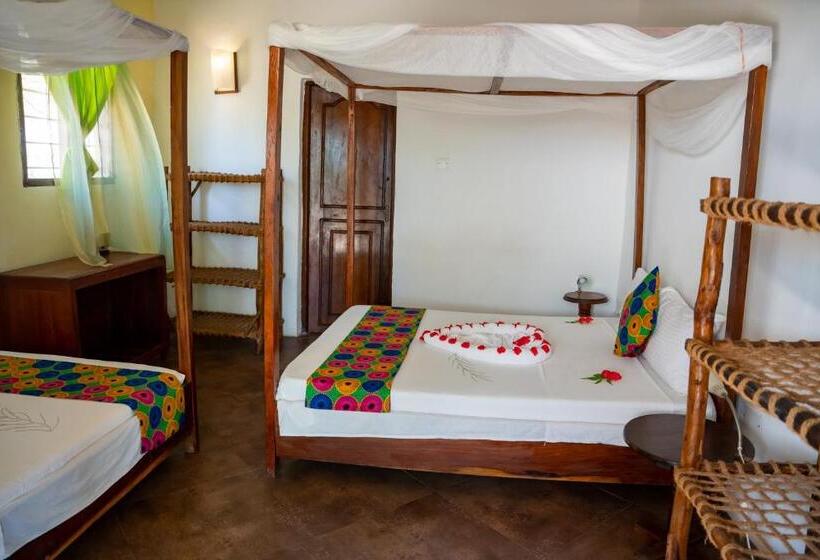 Семейный Номер, Mawimbi Bungalows