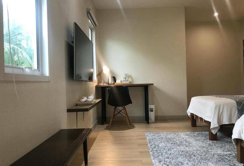 标准三人间, Celosia Chiang Mai