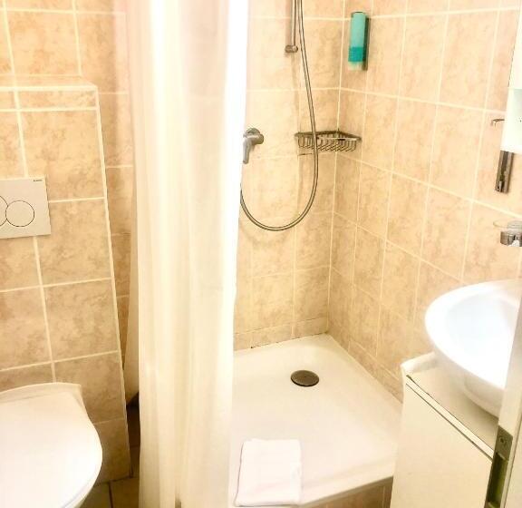 استودیوی استاندارد, Hostellerie De L Hôtel De Ville