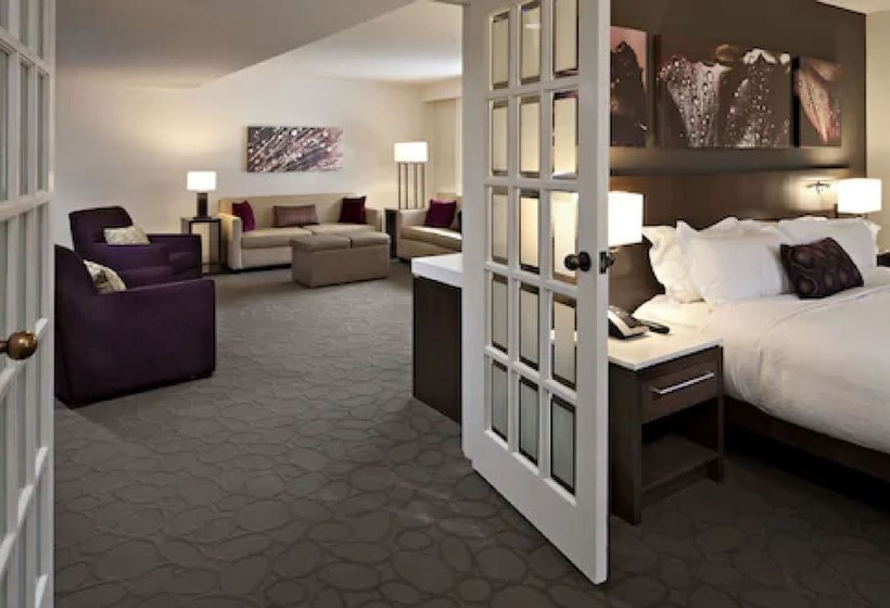 Президентский Люкс, Crosswaters Resort At Kananaskis