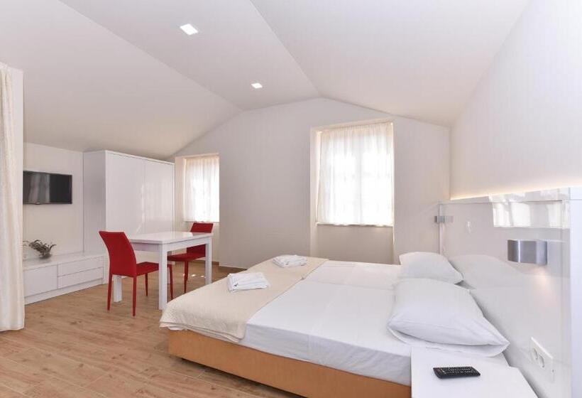 Номер Стандарт с Балконом, Idassa Atrium Rooms