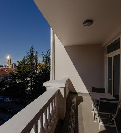 سوئیت پرزیدنت, Le Port Boutique Apart