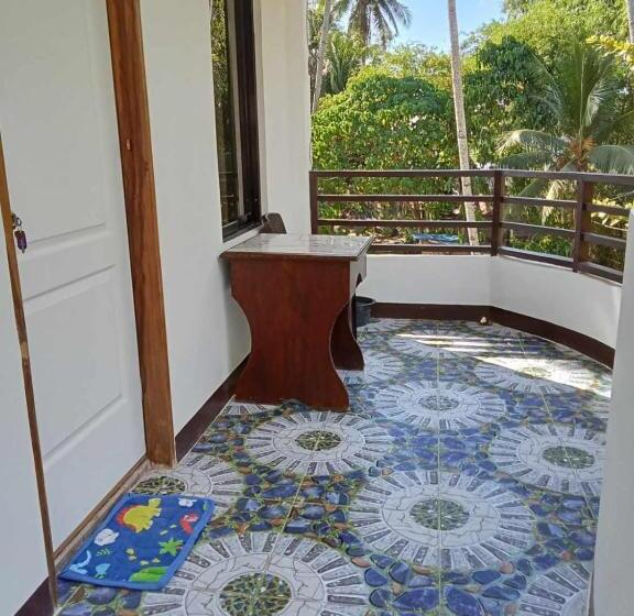 Quarto Estandar com Sacada, Vali Joe Travel Lodge