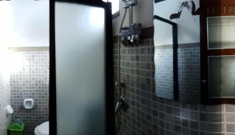 Quarto Economy, Vali Joe Travel Lodge
