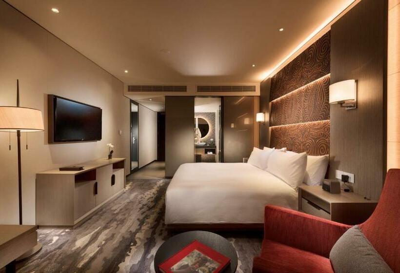 Номер Deluxe Кровать Кинг, Hilton Port Moresby Hotel & Residences