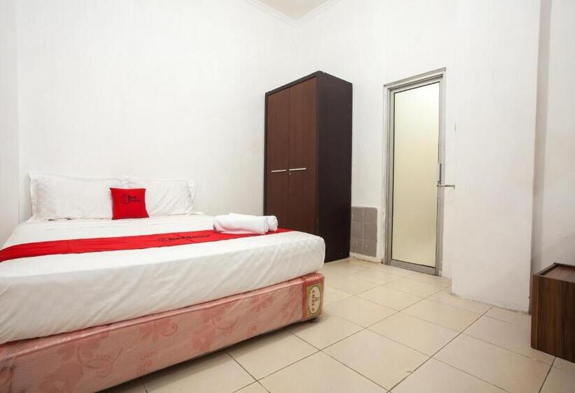 Номер Стандарт, Reddoorz Near Taman Bungkul