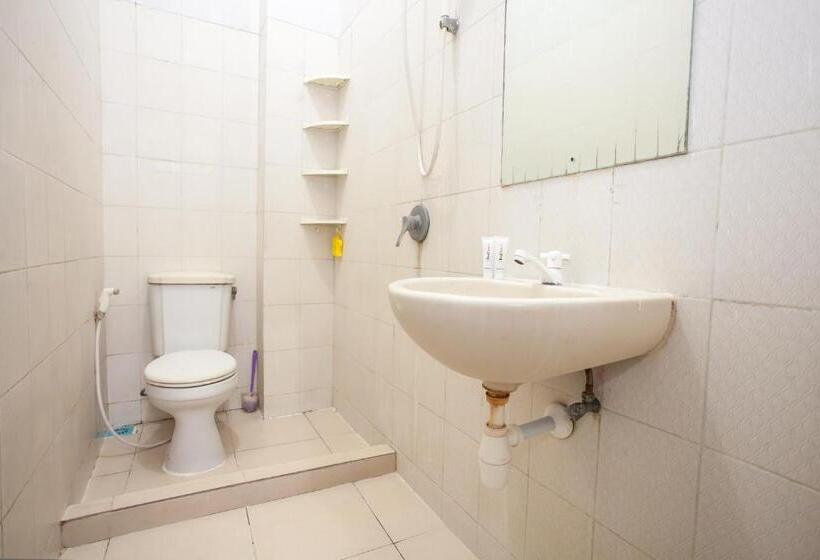 غرفة إقتصادية, Reddoorz Near Taman Bungkul