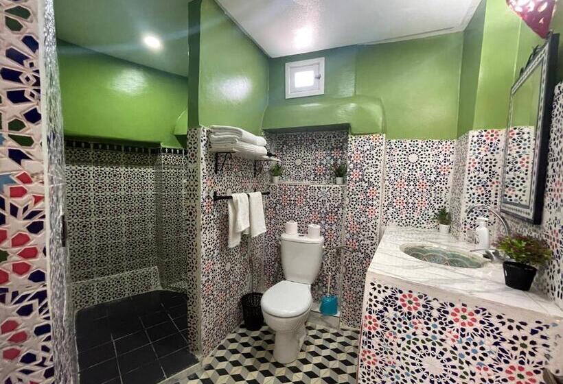 חדר סטנדרט, Riad Tingis