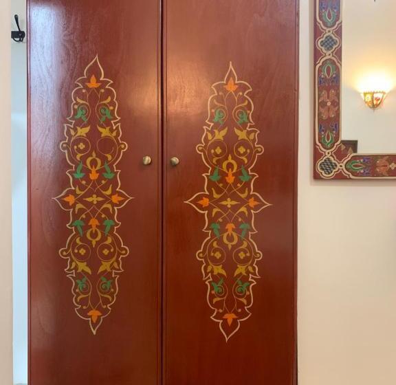 חדר דלוקס, Riad Tingis