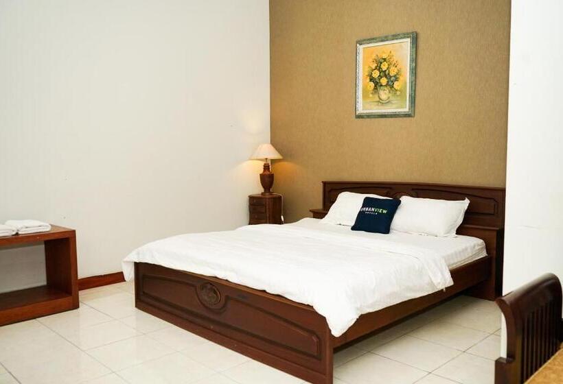 Люкс, Urbanview Hotel Ratu Elok Syariah Banjarbaru By Reddoorz