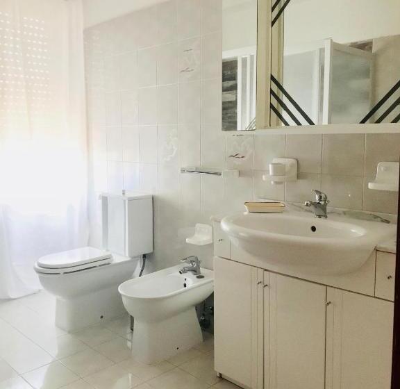 اتاق لوکس با بالکن, B&b Sikelia Mare