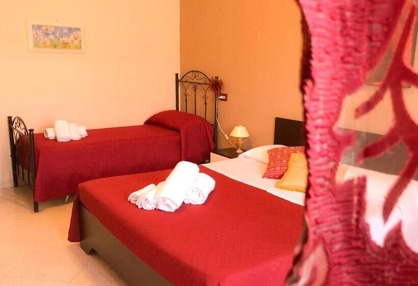 اتاق لوکس با بالکن, B&b Sikelia Mare