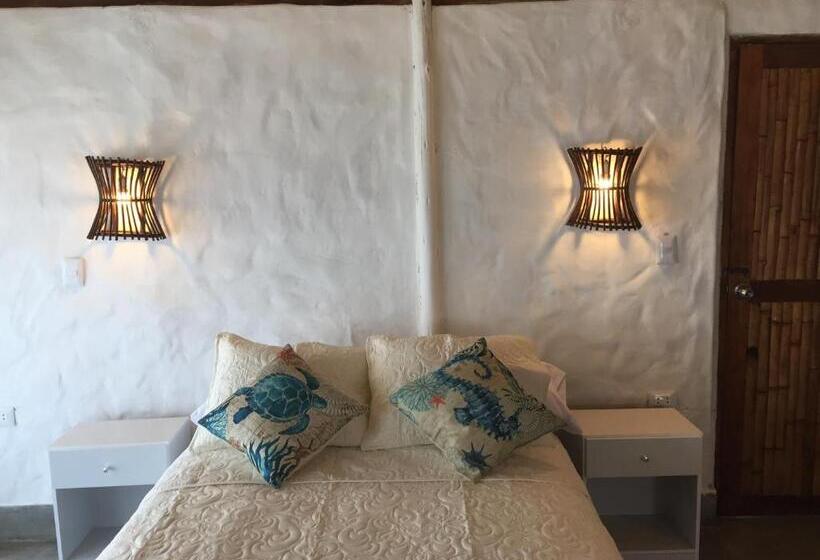 Номер Deluxe Вид на Море с Балконом, Puerto Antiguo