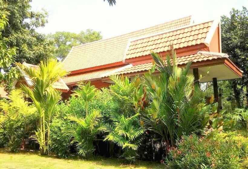 ویلای 2 خوابه با چشم‌انداز باغ, Siam Tara Resort