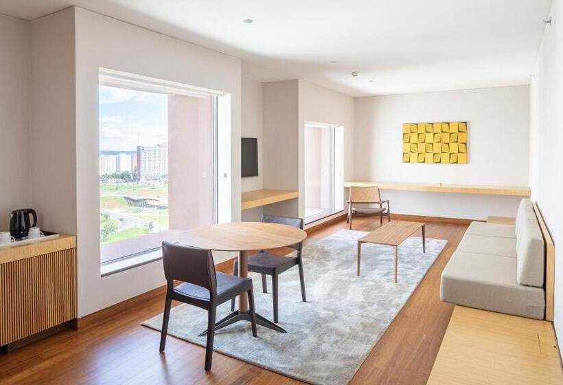 Люкс Мастер, B Hotel Brasilia